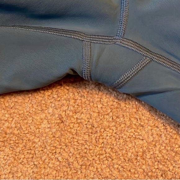 Lululemon WunderUnder Leggings Size 6 - Picture 3 of 5